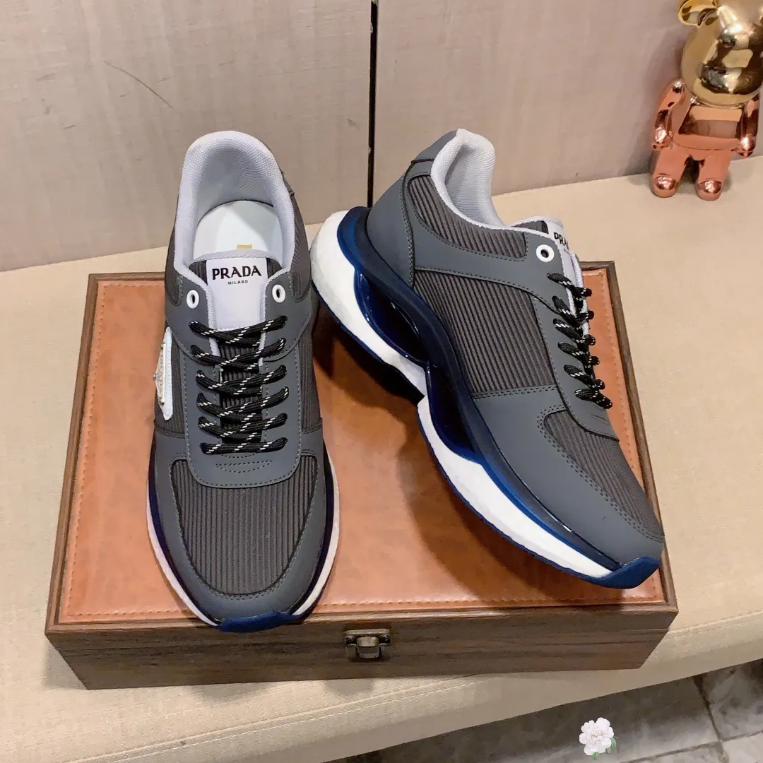 Men's men's shoes💰460💰💰🎩🎩[Lightning][Lightning] "PRADA*" The latest and most popular casual shoes, top brand [seduce] luxury ~ purchasing agency, top ~ quality. [Strong] The upper is made of imported breathable cowhide with material ➕ breathable sheepskin feet (•) and fine workmanship. The original stylish and stylish soft rubber wear-resistant and non-slip outsole is light and comfortable on the feet. The real thing looks better when taken in real life. 004: code: 38-44, 4️⃣ colors